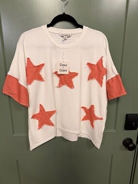 DAVI & DANI White Tee with Coral Star Accents
